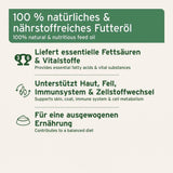 Eine Darstellung von 100 % natürlichem und nährstoffreichem Futteröl, das essentielle Fettsäuren und Vitalstoffe liefert. Es unterstützt Haut, Fell, Immunsystem und Zellstoffwechsel und trägt zu einer ausgewogenen Ernährung bei.