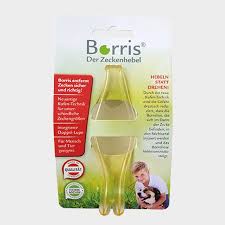 Borris Zeckenhebel aus 95 % recyceltem Kunststoff mit Verpackung, ausgestattet mit integrierter Doppellupe und patentierter Kufen-Technik für eine sichere Zeckenentfernung bei Mensch und Tier