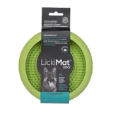 Der LickiMat UFO Slowfeeder-Napf aus 100 % Naturkautschuk mit sanften Noppen fördert langsame Nahrungsaufnahme und hilft, Stress bei Hunden abzubauen. Mit 7 Saugnäpfen für sicheren Halt auf glatten Oberflächen, eignet er sich ideal für die Fellpflege, beim Duschen oder auf Autofahrten. Der Napf ist spülmaschinenfest, mikrowellengeeignet und kann zum Einfrieren von Leckereien verwendet werden.