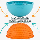 LickiMat Wobble Slowfeeder-Napf mit Pfeilen, die die Funktion des wackelnden Napfes zur Förderung langsamen Fressens und besseren Verdauung verdeutlichen.

Bildname: