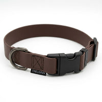 Treusinn Biothane Halsband 25mm Super Stay in Braun – strapazierfähiges und wasserfestes Hundehalsband aus veganem Biothane® mit robuster Klickverschluss und verstellbarem Design